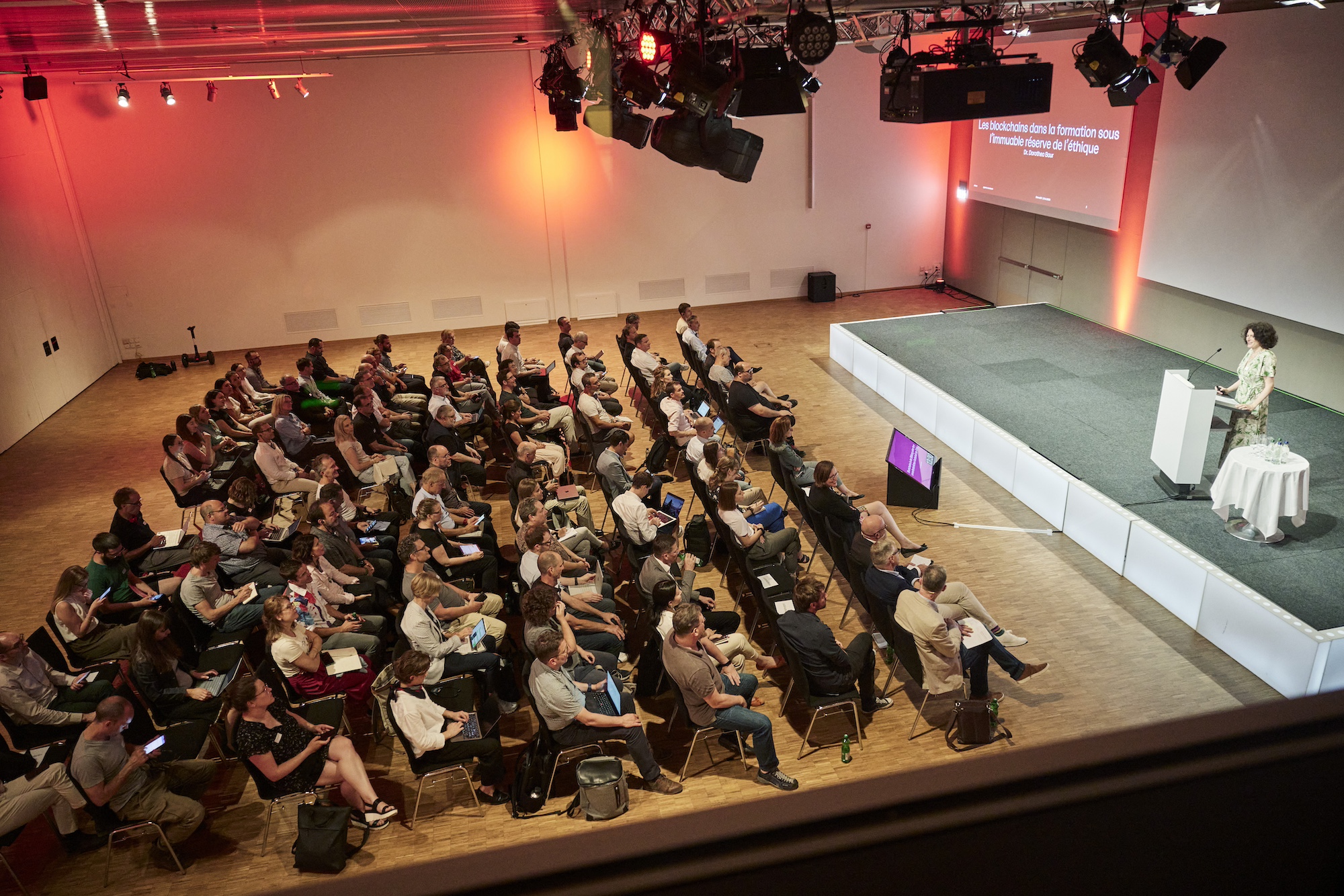 Vertrauen in der bildung: Blockchain als Antwort?